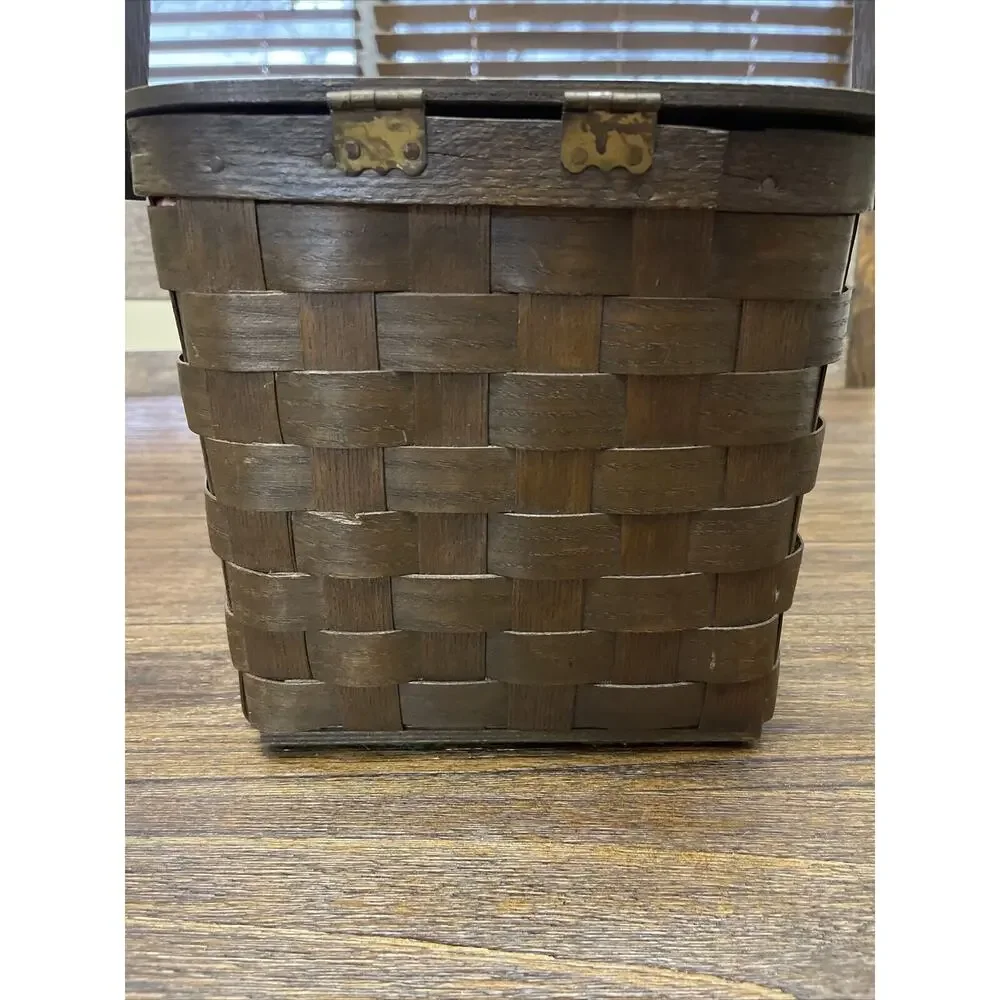 Vintage Wood Weave Handled Basket Fabric Picnic Sewing Purse Painted Apples